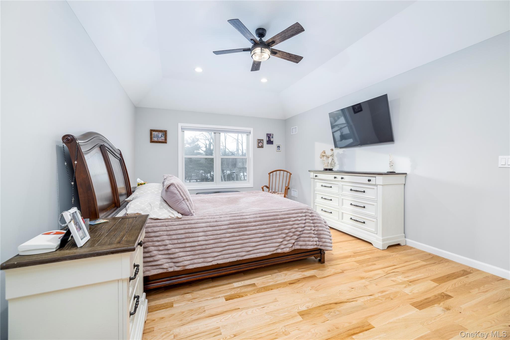 9 Shaw Lane, East Moriches, NY 11940