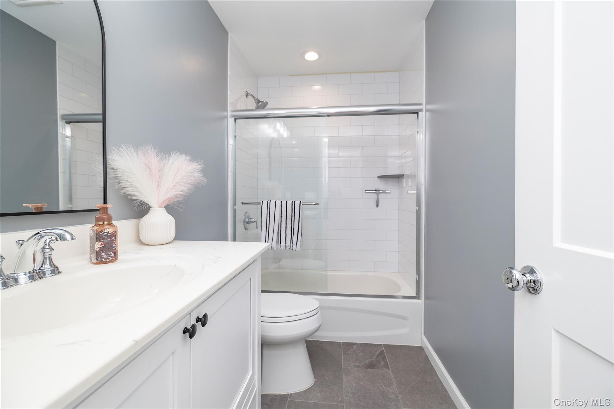 9 Shaw Lane, East Moriches, NY 11940