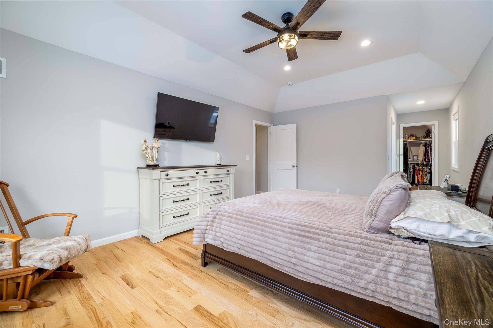 9 Shaw Lane, East Moriches, NY 11940