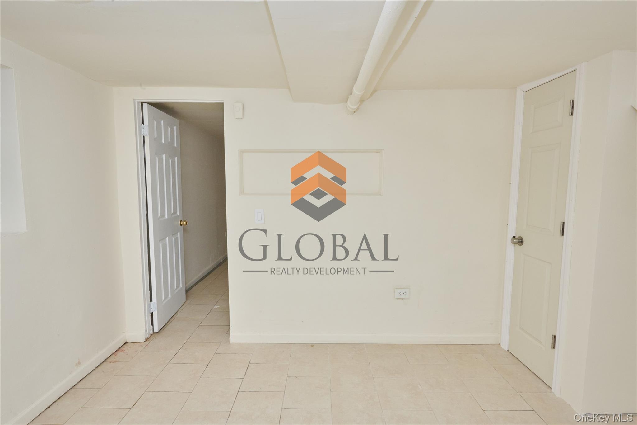 865 E 215th Street, Bronx, NY 10467