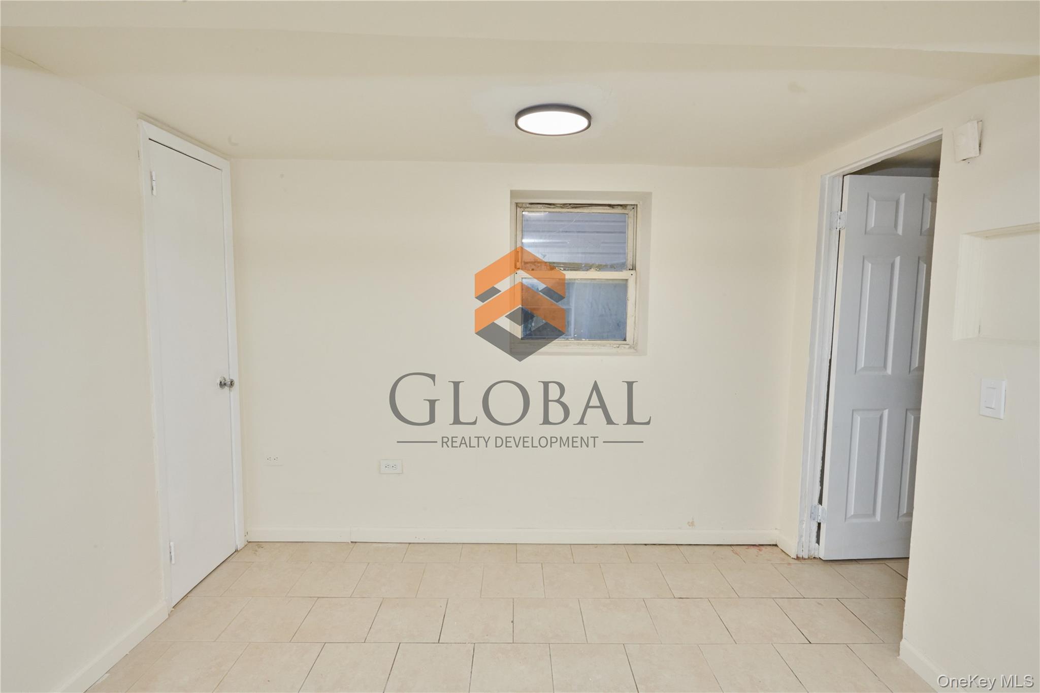 865 E 215th Street, Bronx, NY 10467