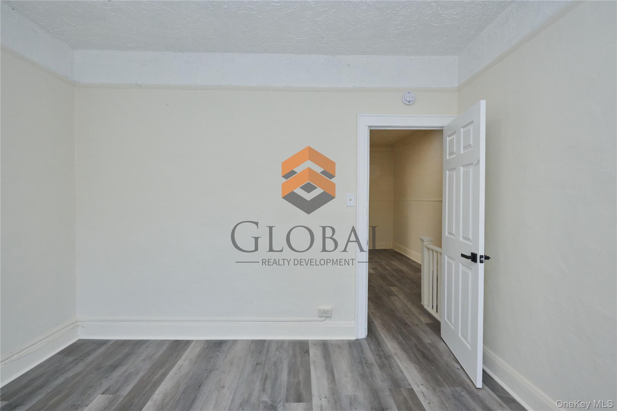 865 E 215th Street, Bronx, NY 10467