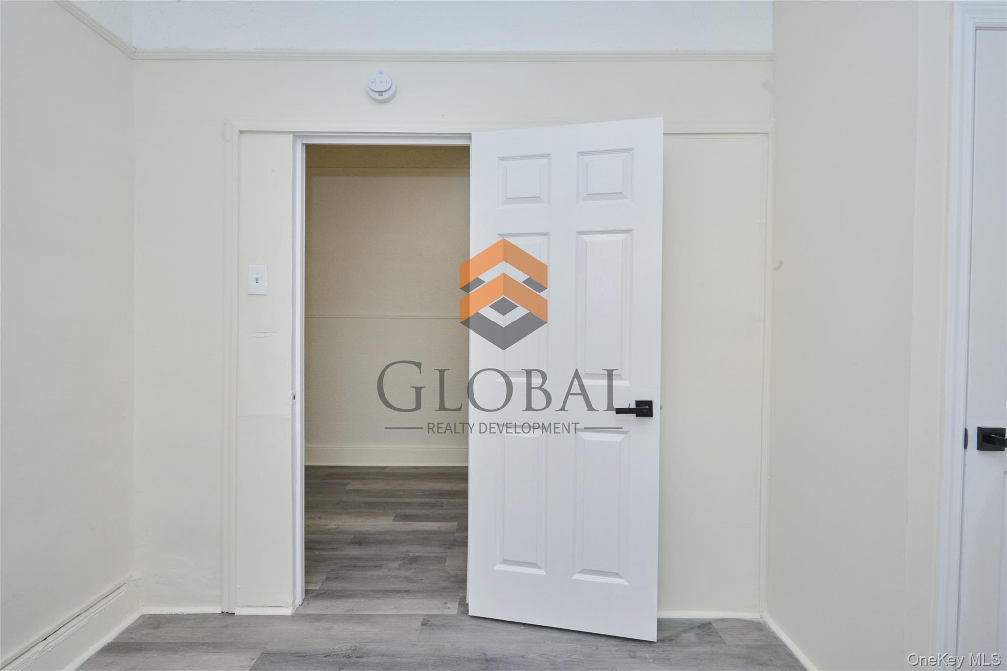 865 E 215th Street, Bronx, NY 10467