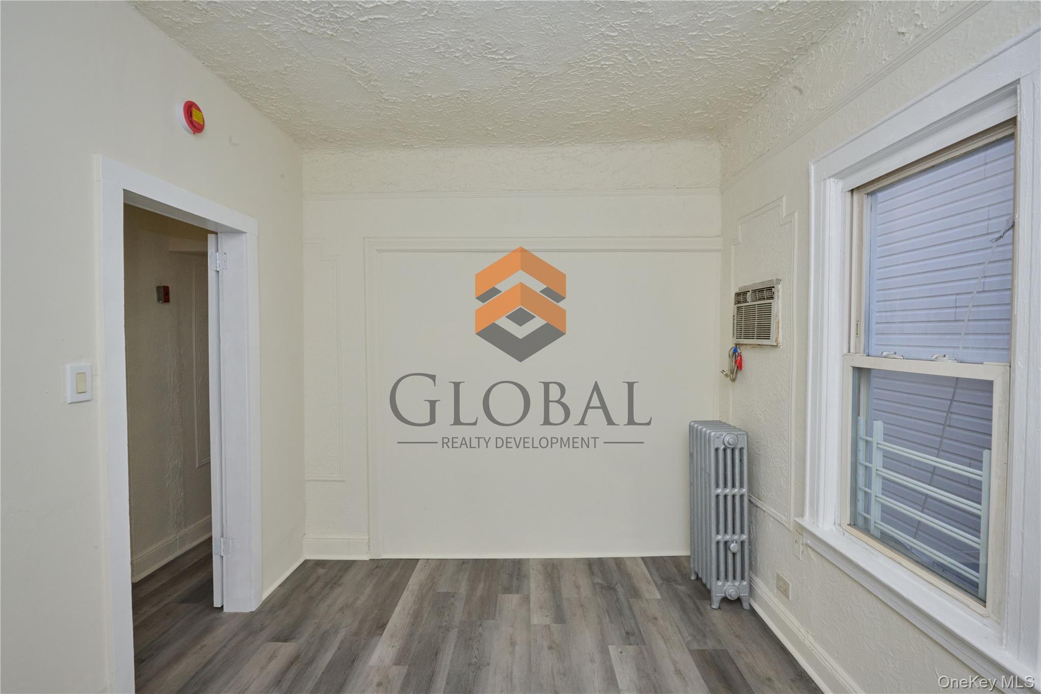 865 E 215th Street, Bronx, NY 10467