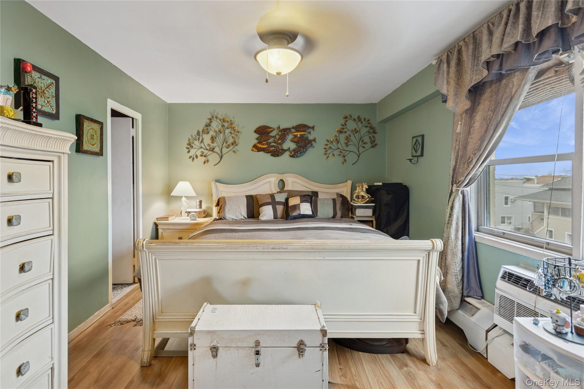 25 Neptune Boulevard # 2T, Long Beach, NY 11561