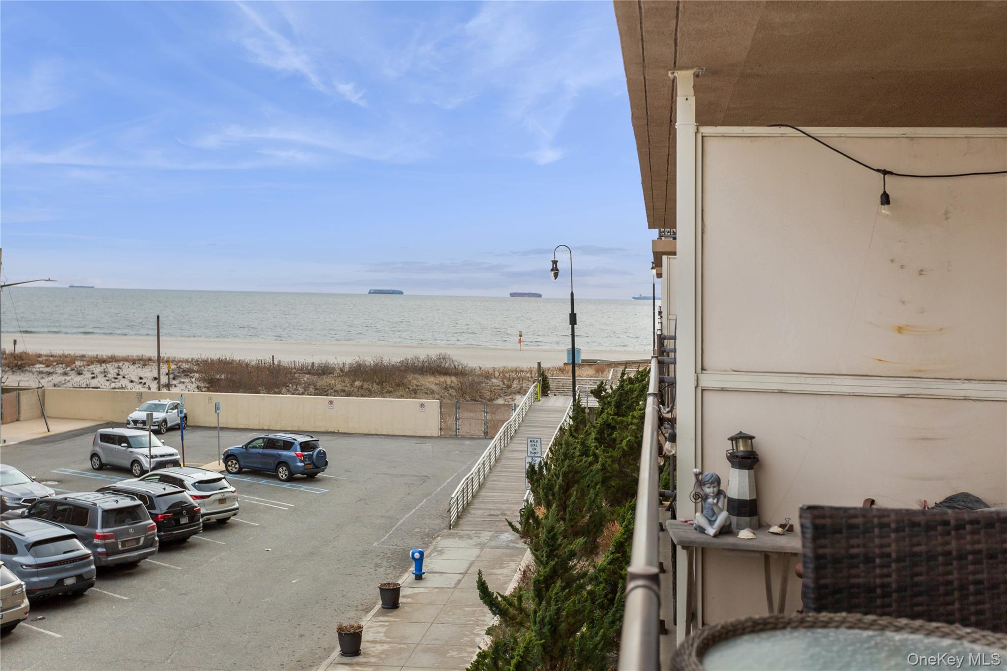 25 Neptune Boulevard # 2T, Long Beach, NY 11561