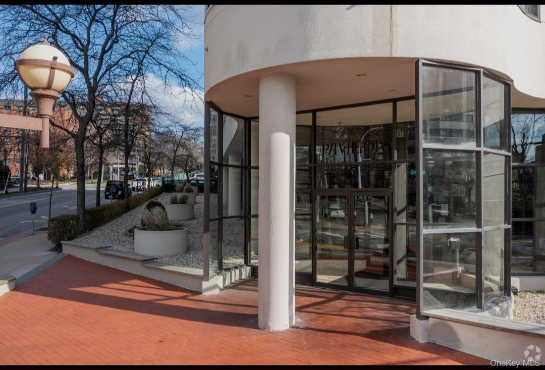 10 Cottage Place # 2A, White Plains, NY 10601