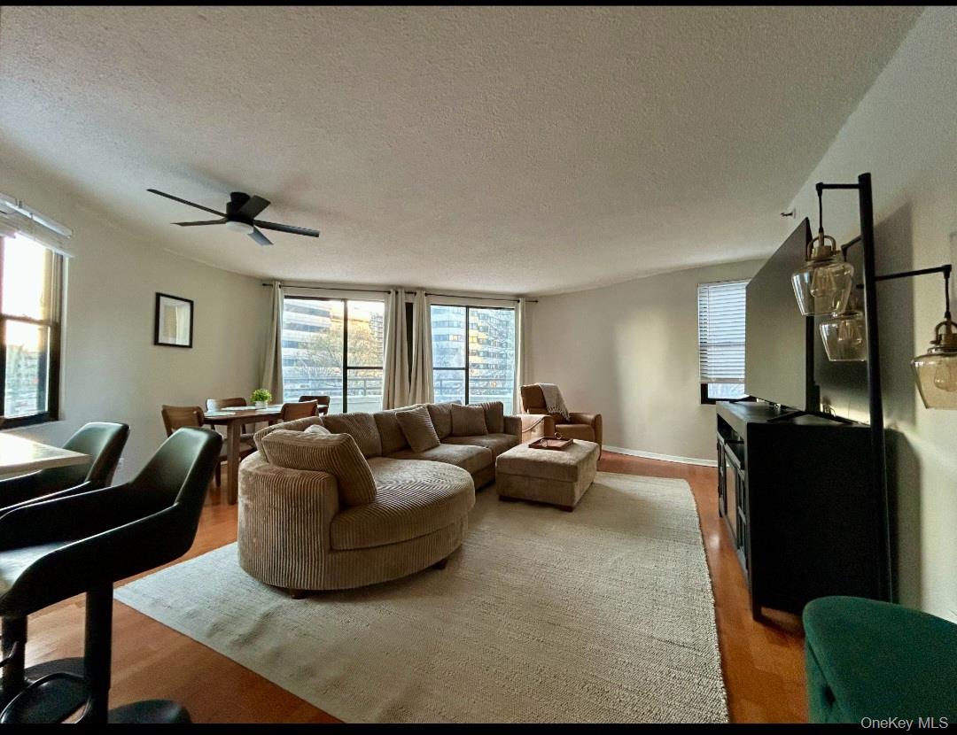 10 Cottage Place # 2A, White Plains, NY 10601