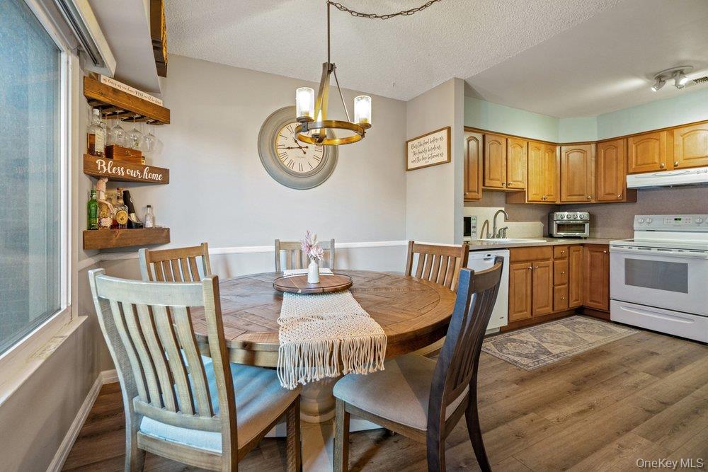 210 Springmeadow Drive # C, Holbrook, NY 11741