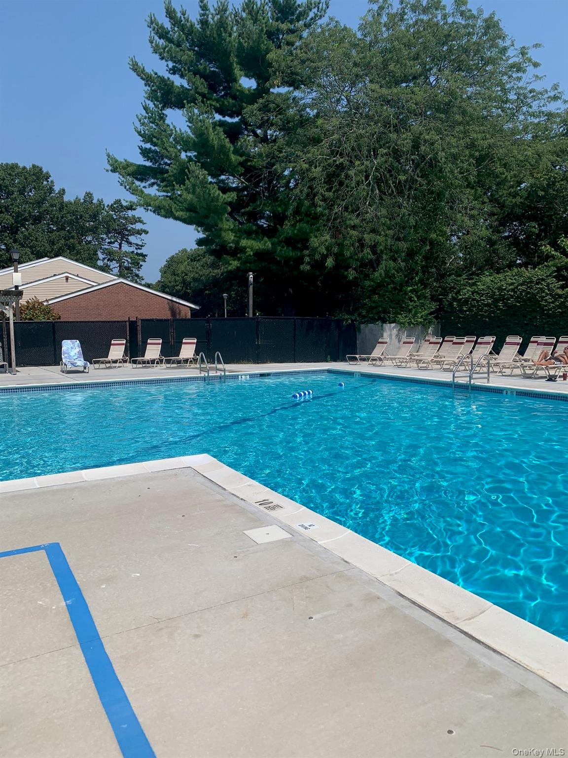 210 Springmeadow Drive # C, Holbrook, NY 11741