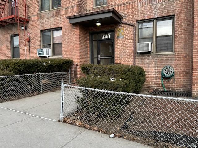 745 East 231 st # 6A, Bronx, NY 10466