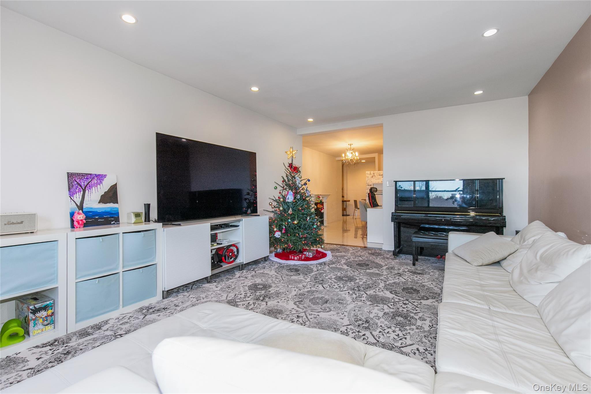 90 SCHENCK Avenue # 3P, Great Neck, NY 11021