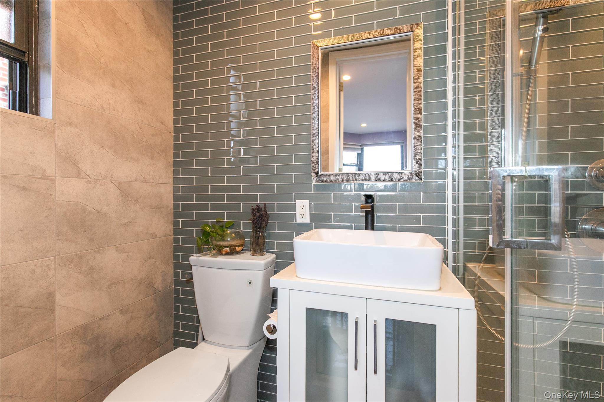 90 SCHENCK Avenue # 3P, Great Neck, NY 11021