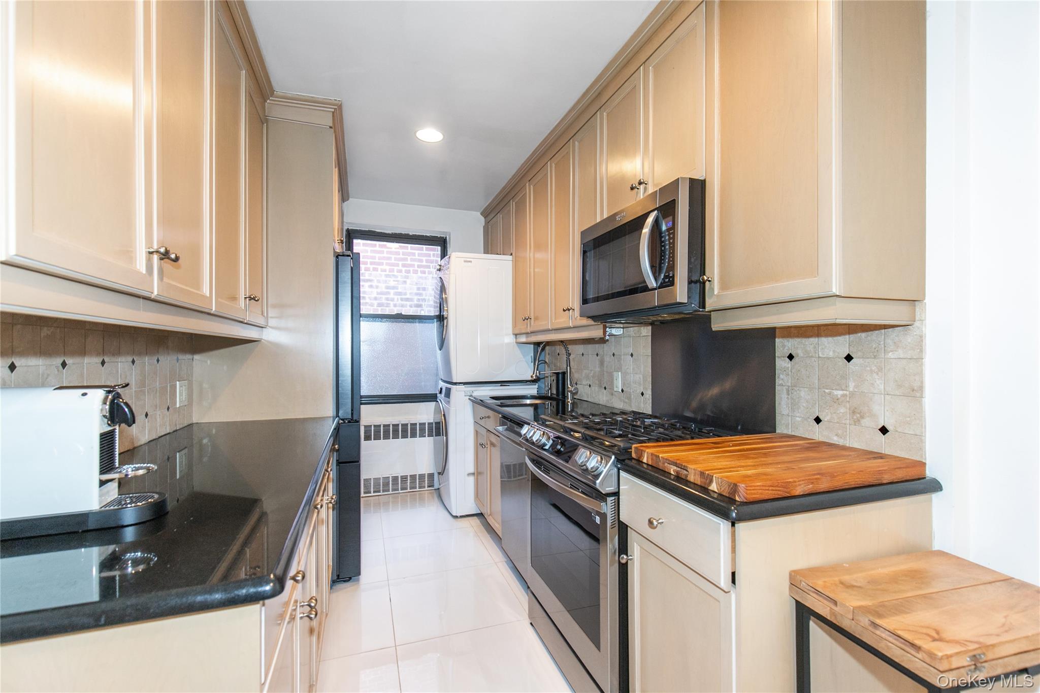 90 SCHENCK Avenue # 3P, Great Neck, NY 11021