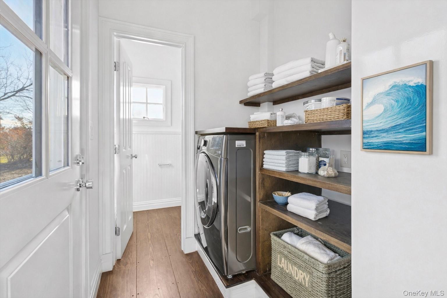 81 Foster Avenue, Hampton Bays, NY 11946