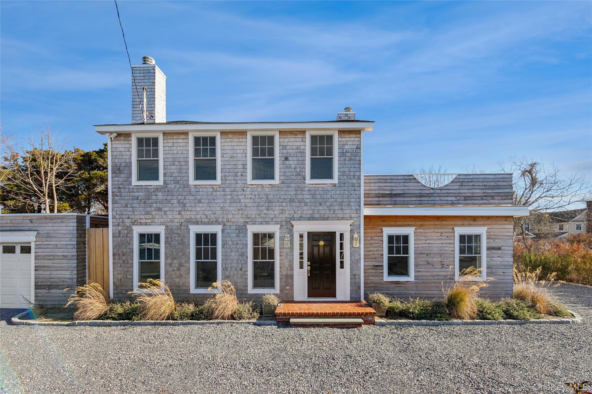 81 Foster Avenue, Hampton Bays, NY 11946