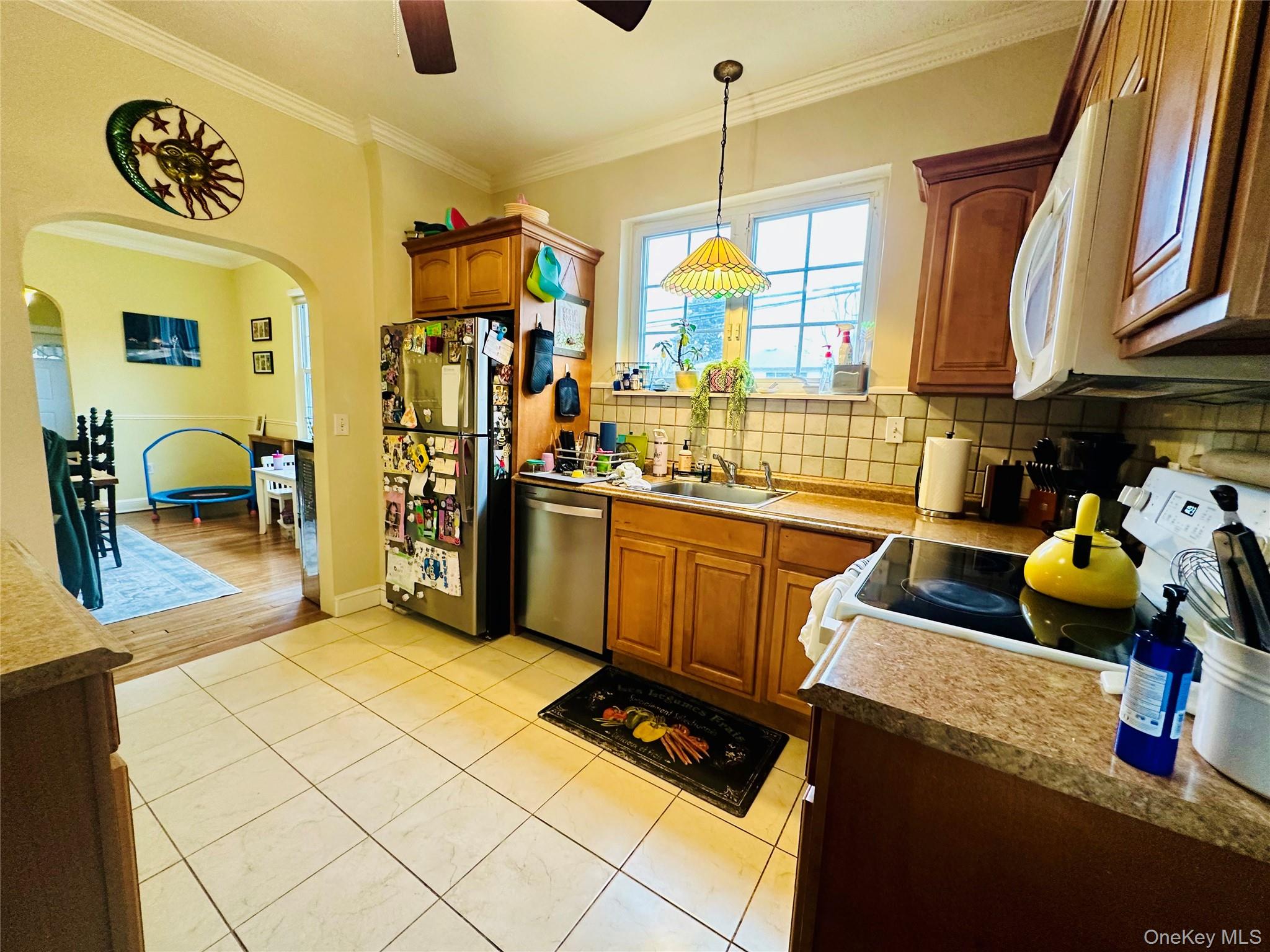 231 Manorhaven Boulevard, Port Washington, NY 11050