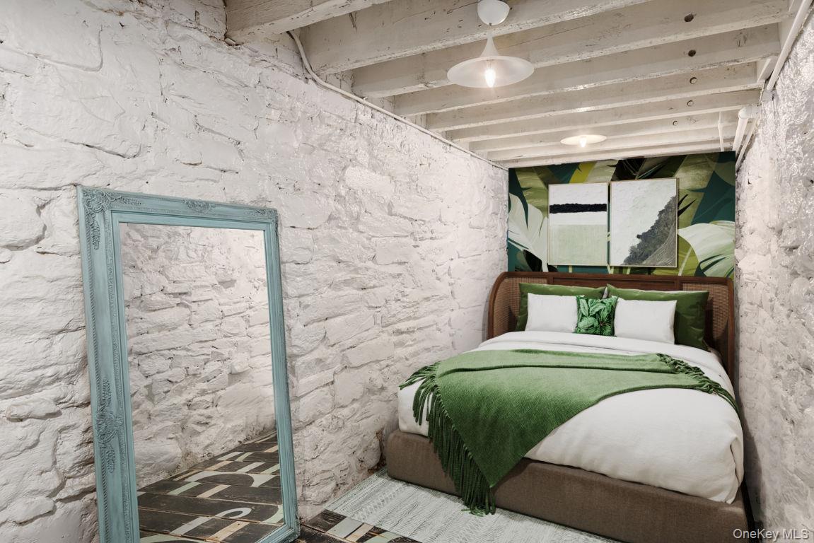 121 E 10TH Street # D, New York (Manhattan), NY 10003