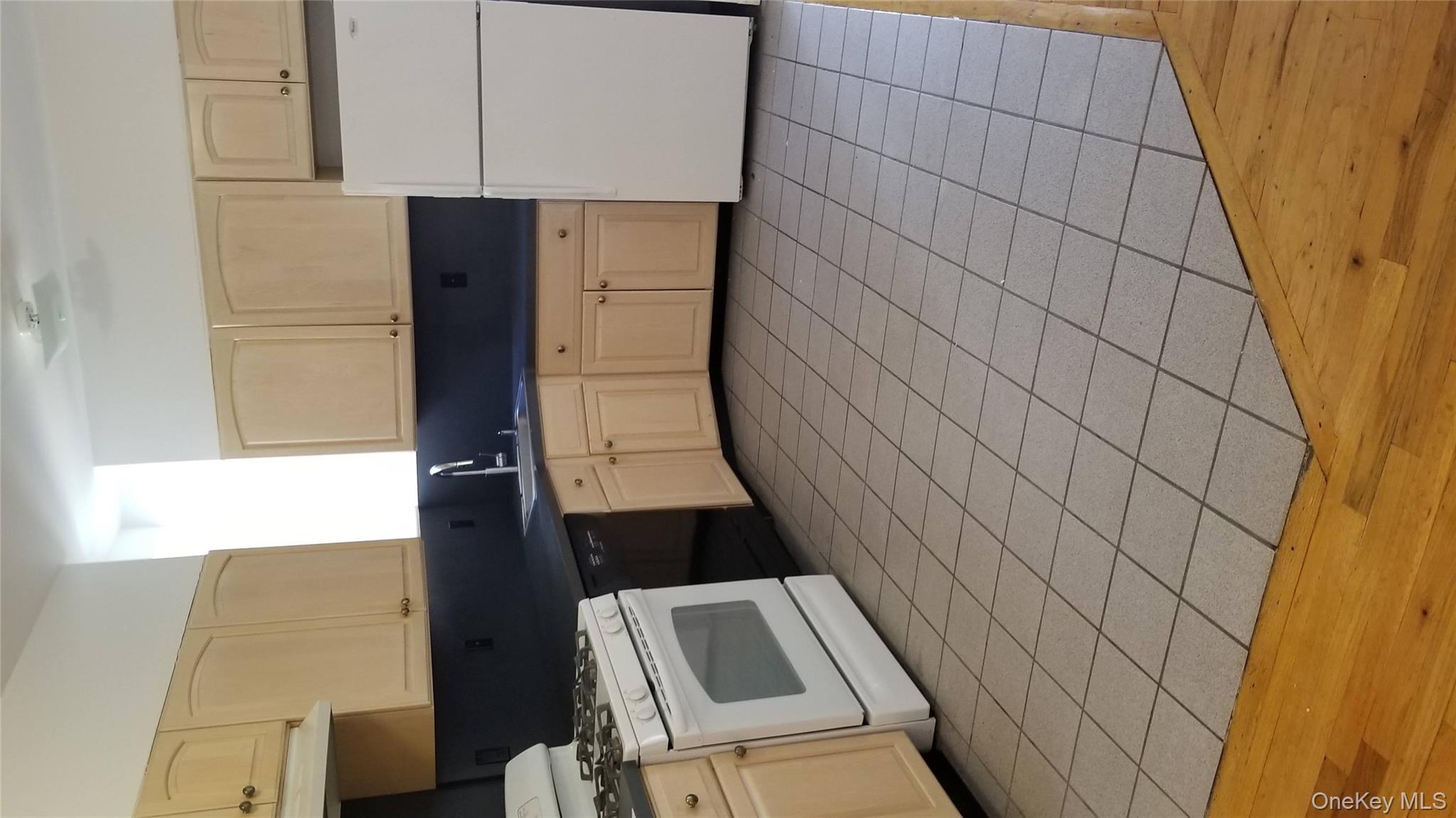 25 West Broadway # 612, Long Beach, NY 11561