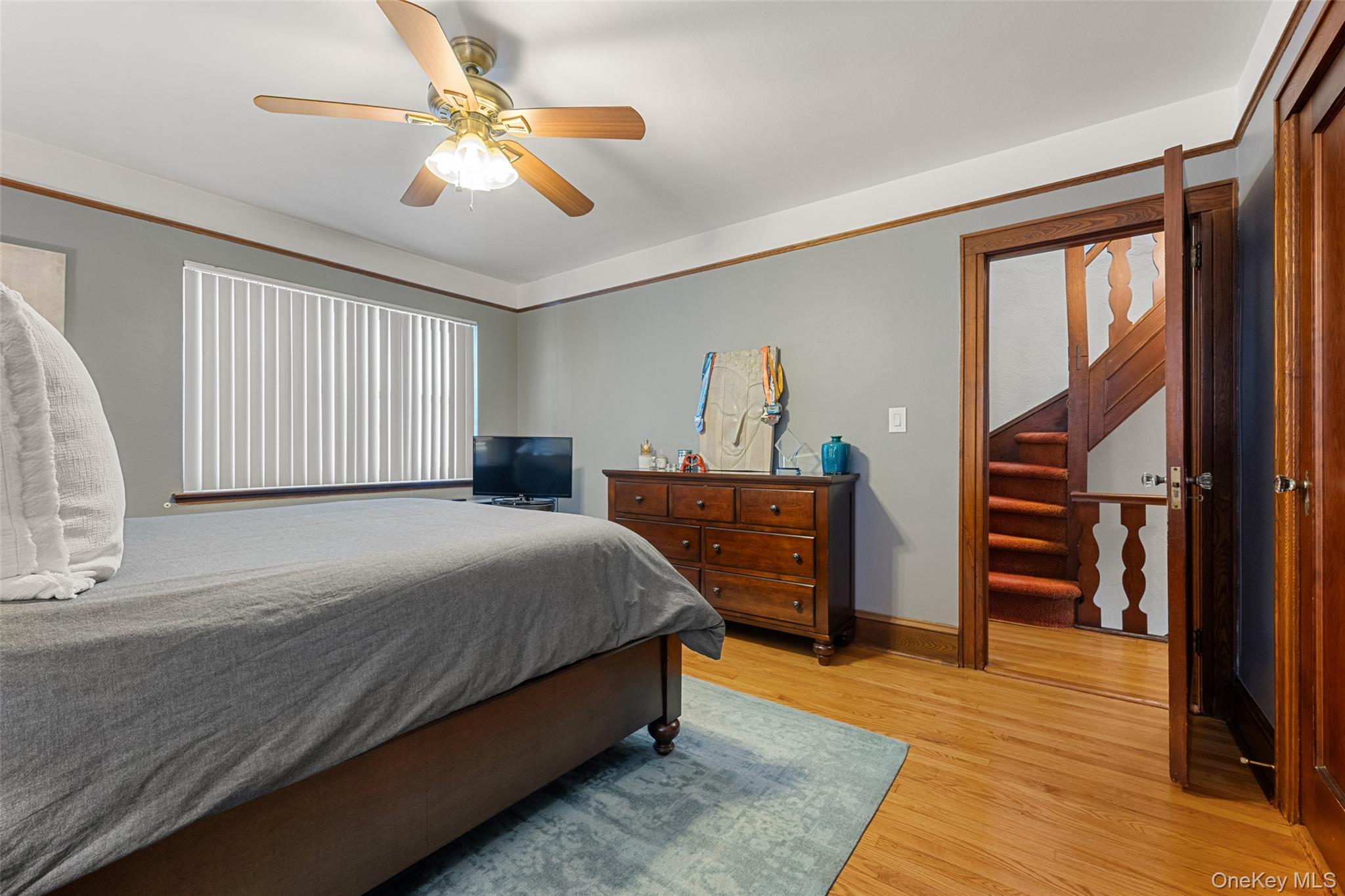 7717 82nd Street, Glendale, NY 11385