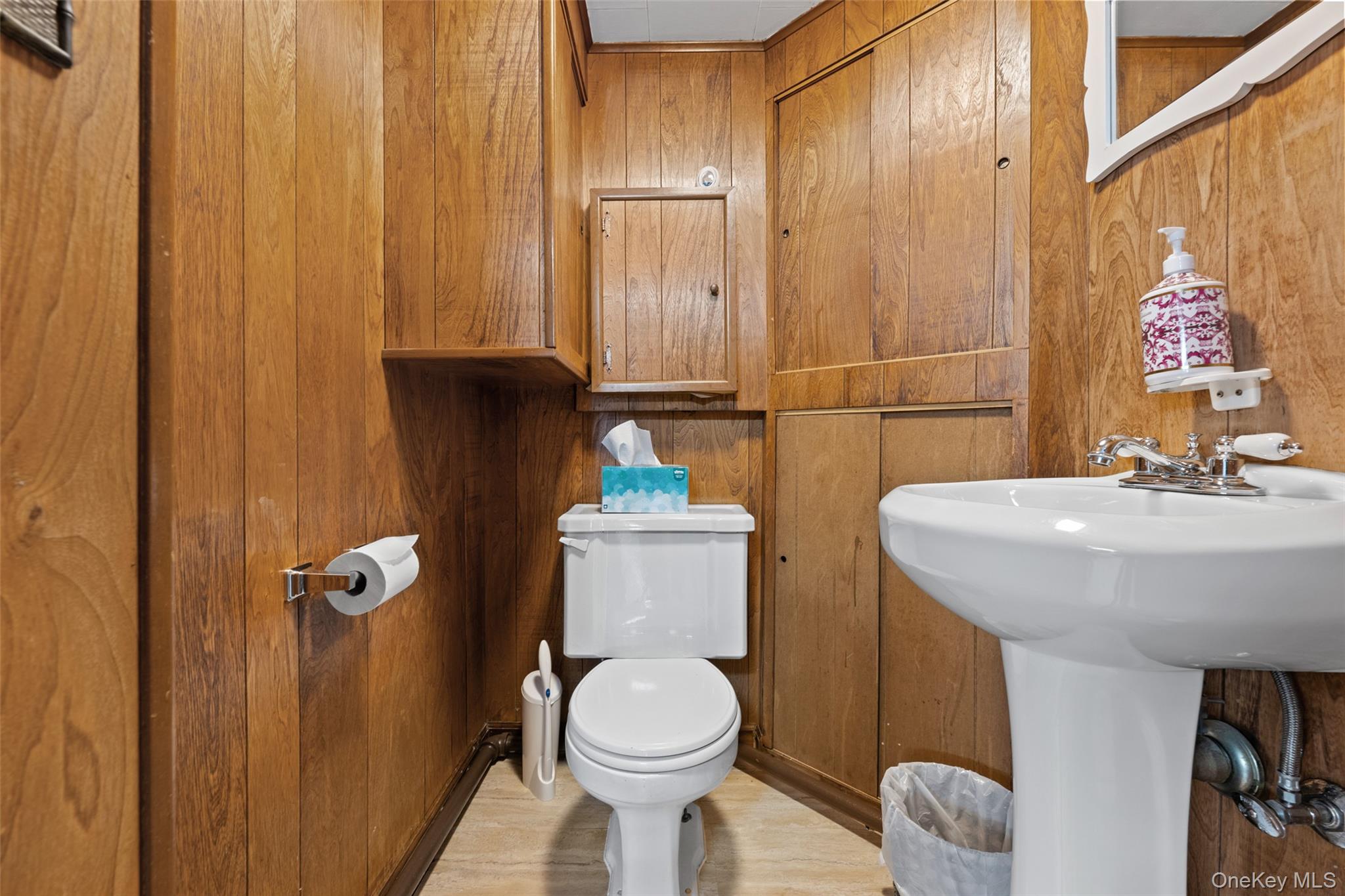 7717 82nd Street, Glendale, NY 11385