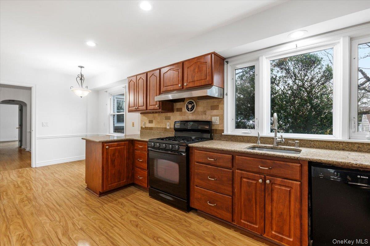 55 Del Rey Drive, Mount Vernon, NY 10552