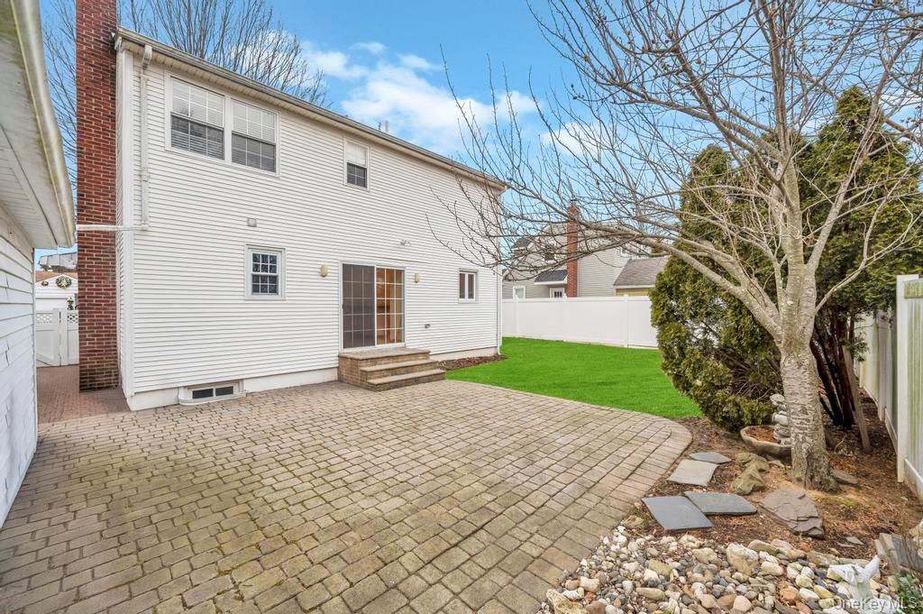 2585 Oceanside Road, Oceanside, NY 11572