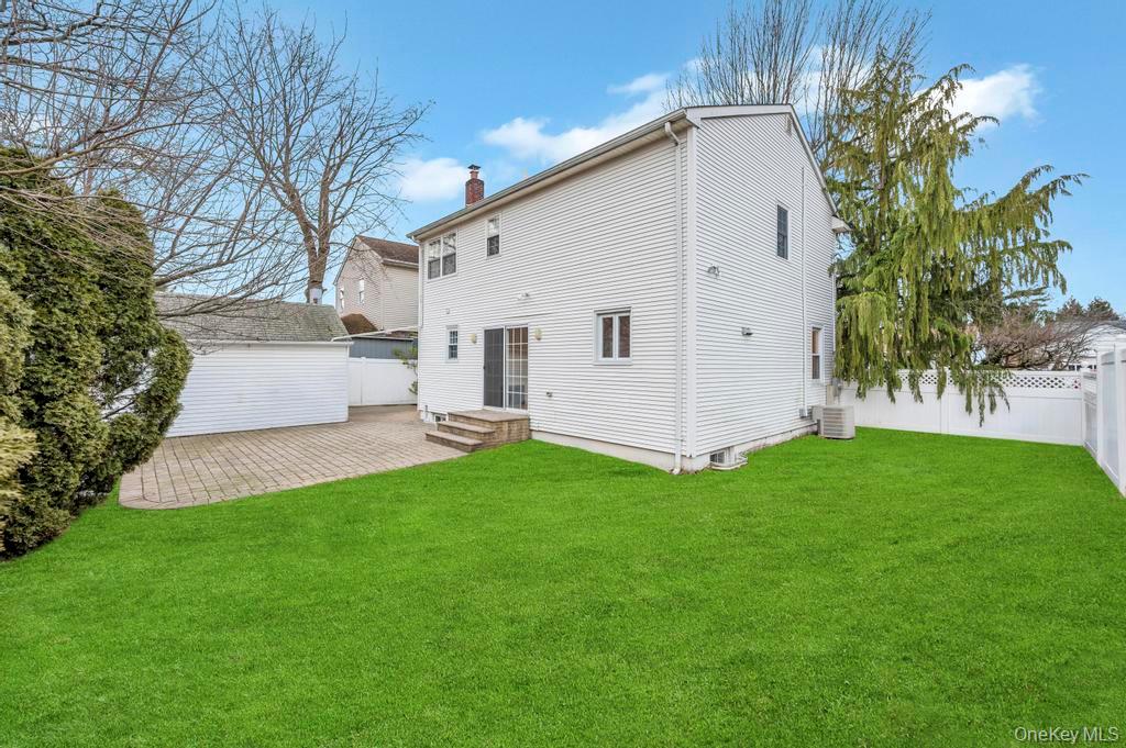 2585 Oceanside Road, Oceanside, NY 11572