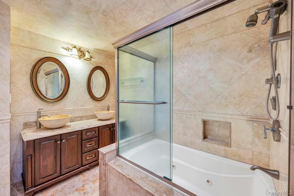 2585 Oceanside Road, Oceanside, NY 11572