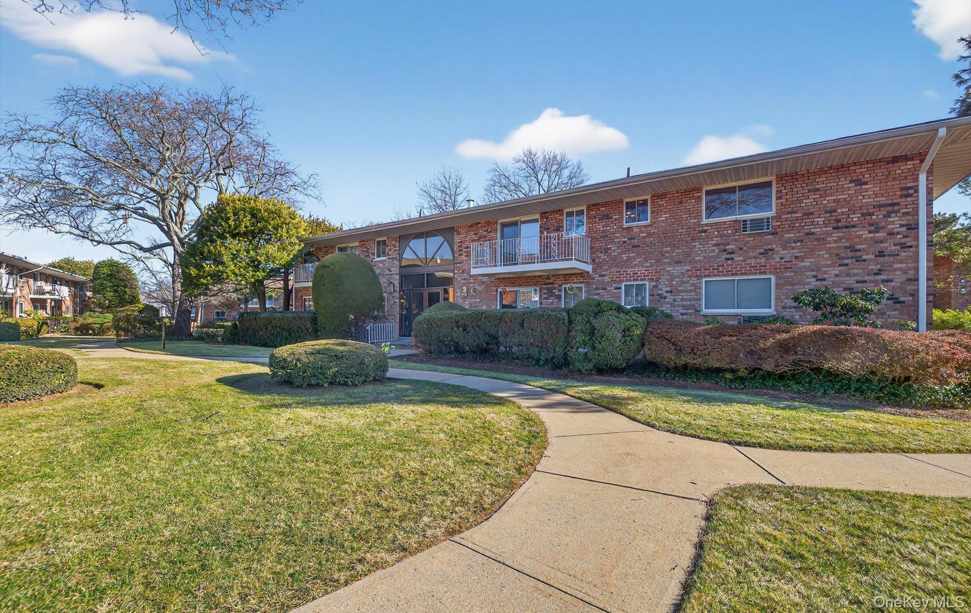 1 Toms Point Lane # 6J, Port Washington, NY 11050