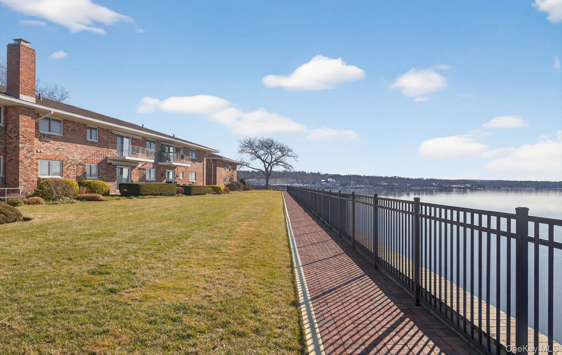 1 Toms Point Lane # 6J, Port Washington, NY 11050