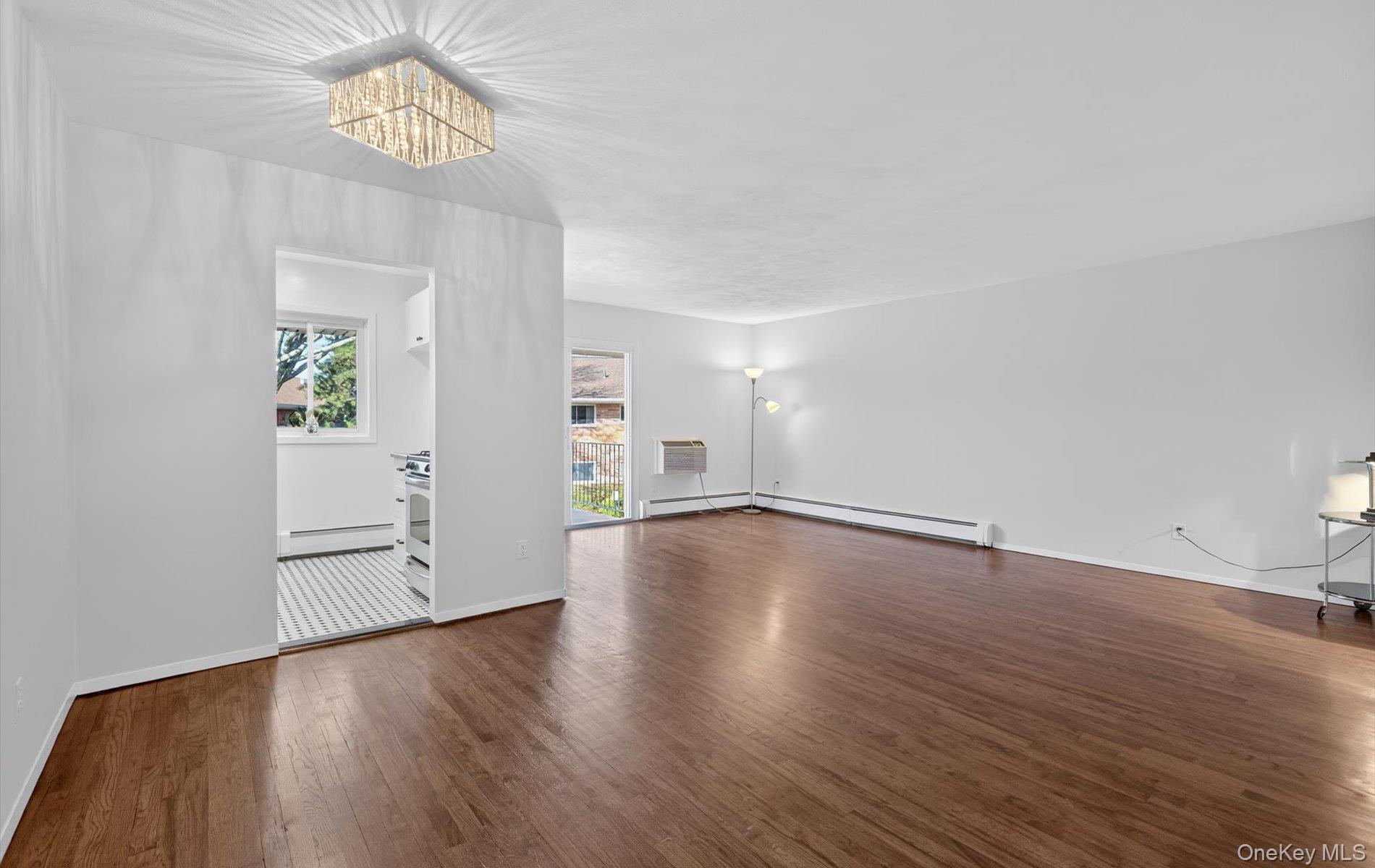 1 Toms Point Lane # 6J, Port Washington, NY 11050