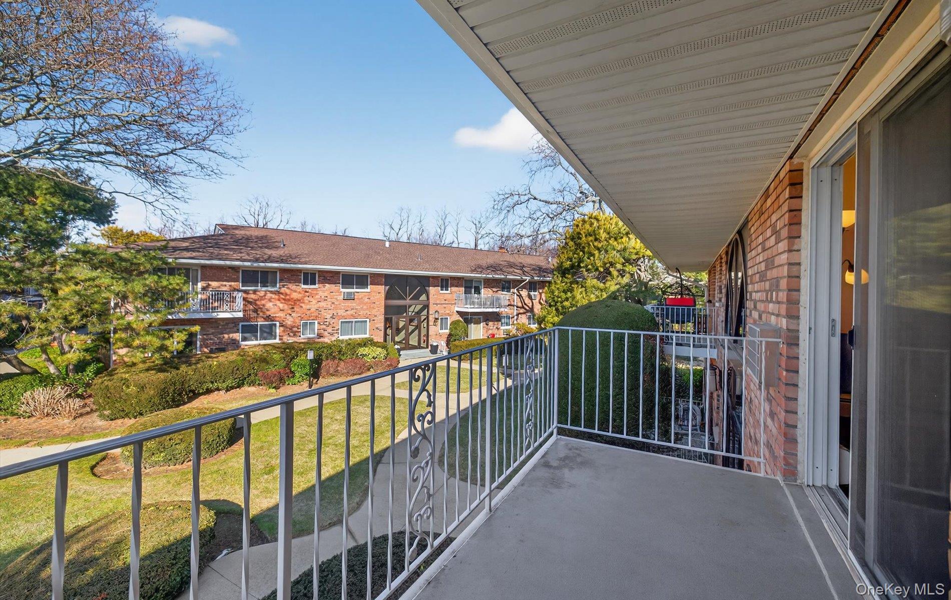 1 Toms Point Lane # 6J, Port Washington, NY 11050