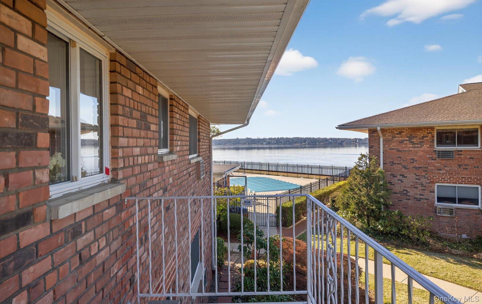 1 Toms Point Lane # 6J, Port Washington, NY 11050