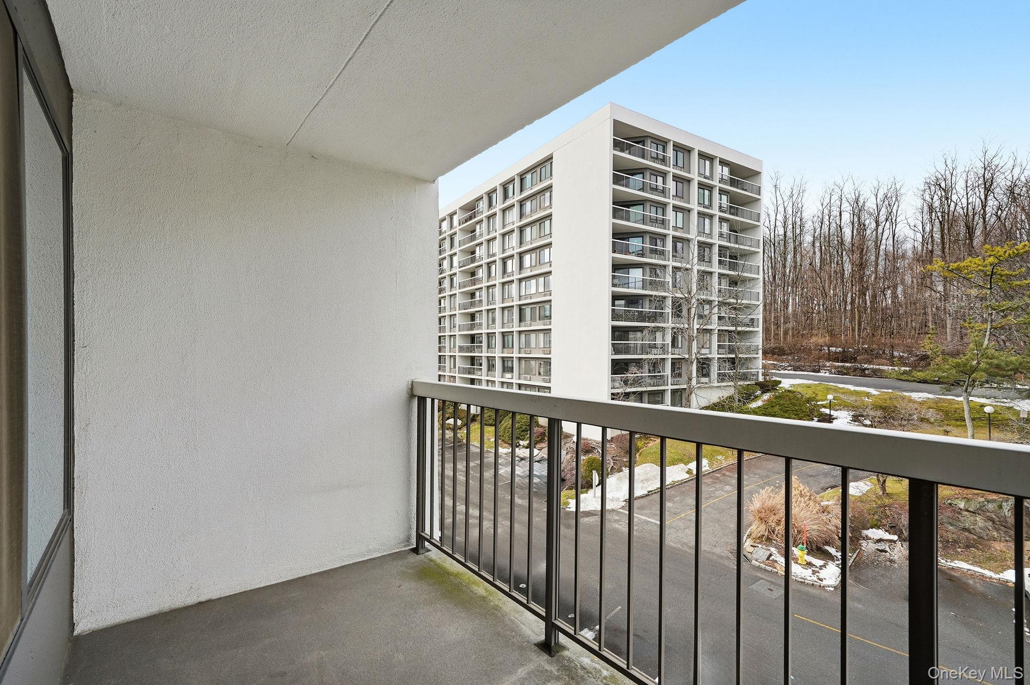 400 High Point Drive # 408, Hartsdale, NY 10530