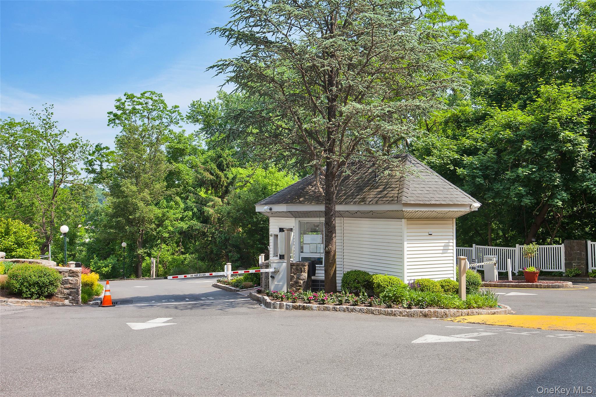 400 High Point Drive # 408, Hartsdale, NY 10530