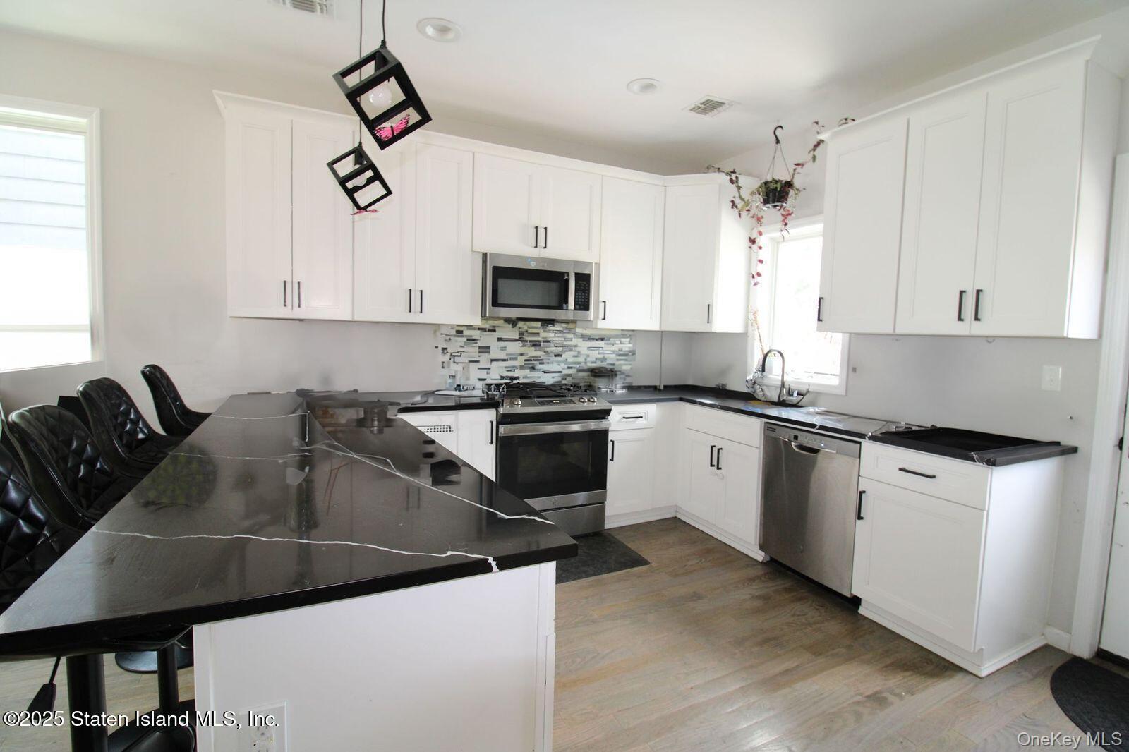 287 Alter Avenue, Staten Island, NY 10305