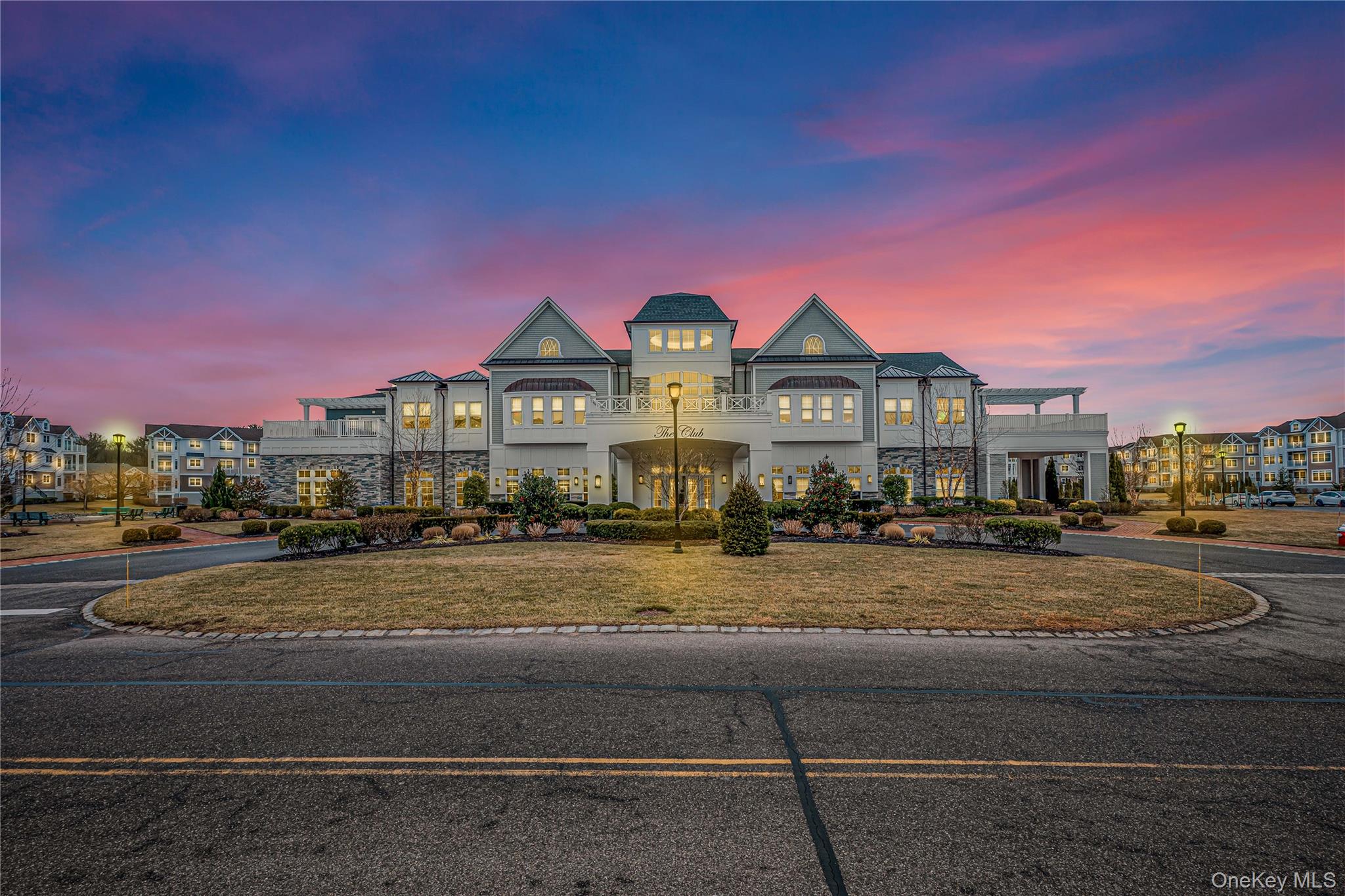 21105 Aspenwood Drive, Plainview, NY 11803