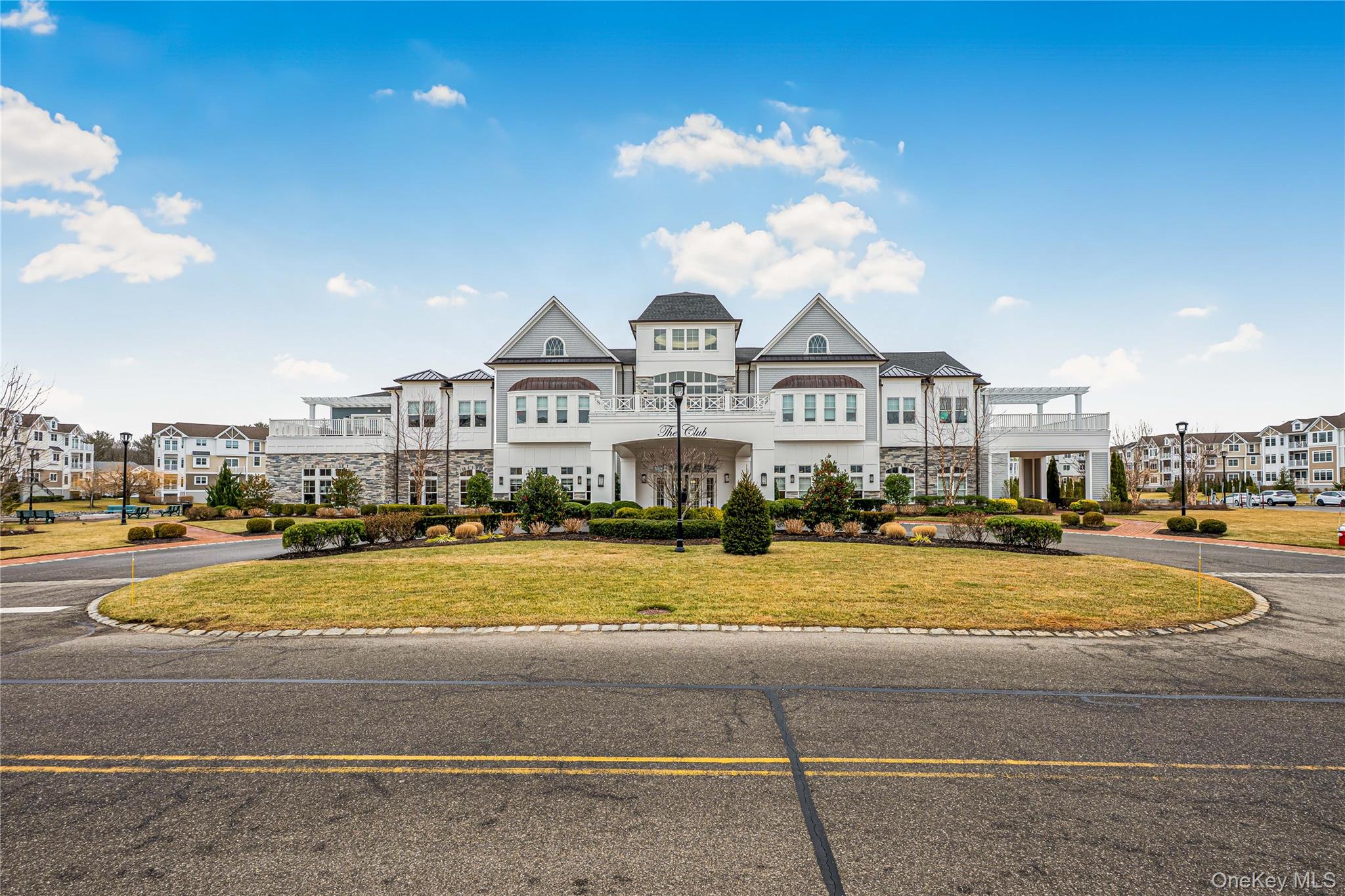 21105 Aspenwood Drive, Plainview, NY 11803