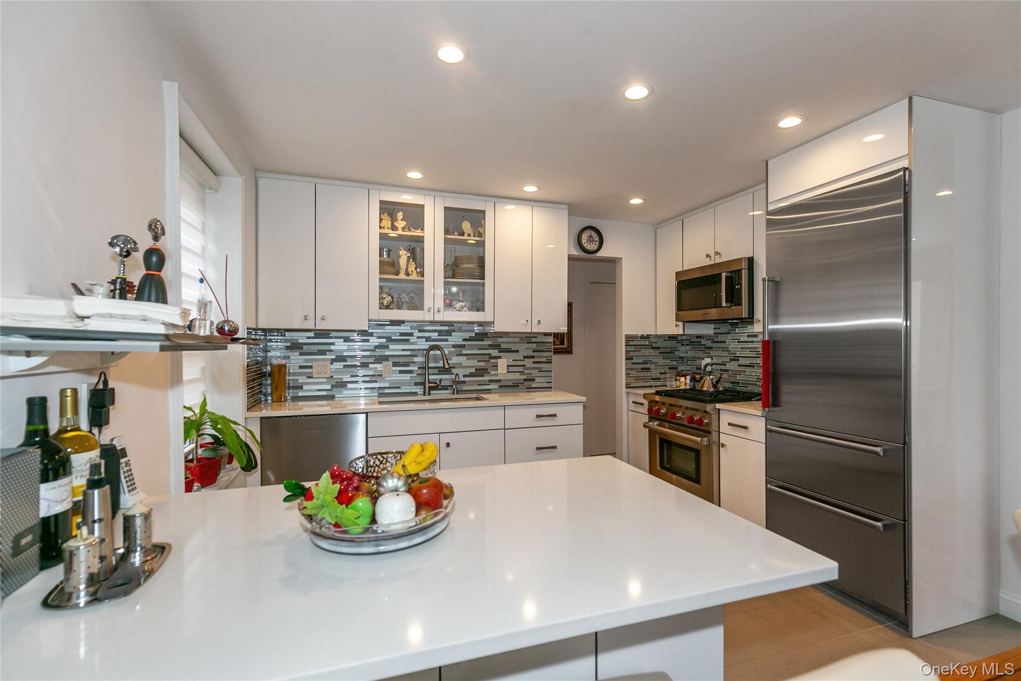 195 S Middle Neck Road # 2 H, Great Neck, NY 11021