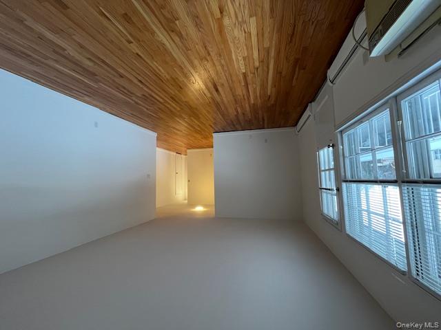 84 Shore Road # D2, Port Washington, NY 11050