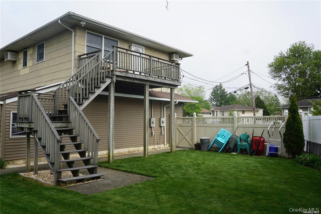 15 Reed Drive, Deer Park, NY 11729