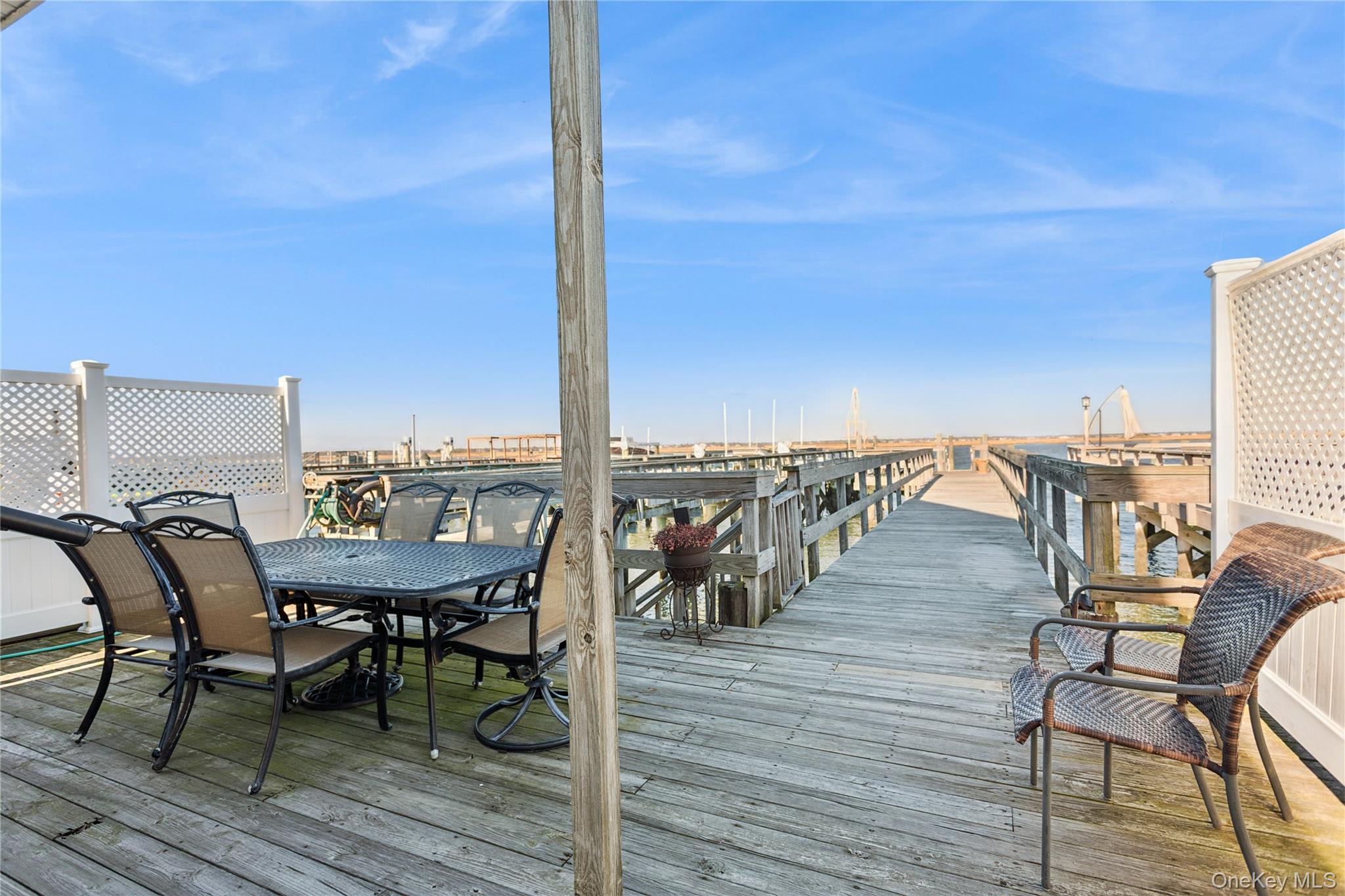 991 W Park Avenue, Long Beach, NY 11561