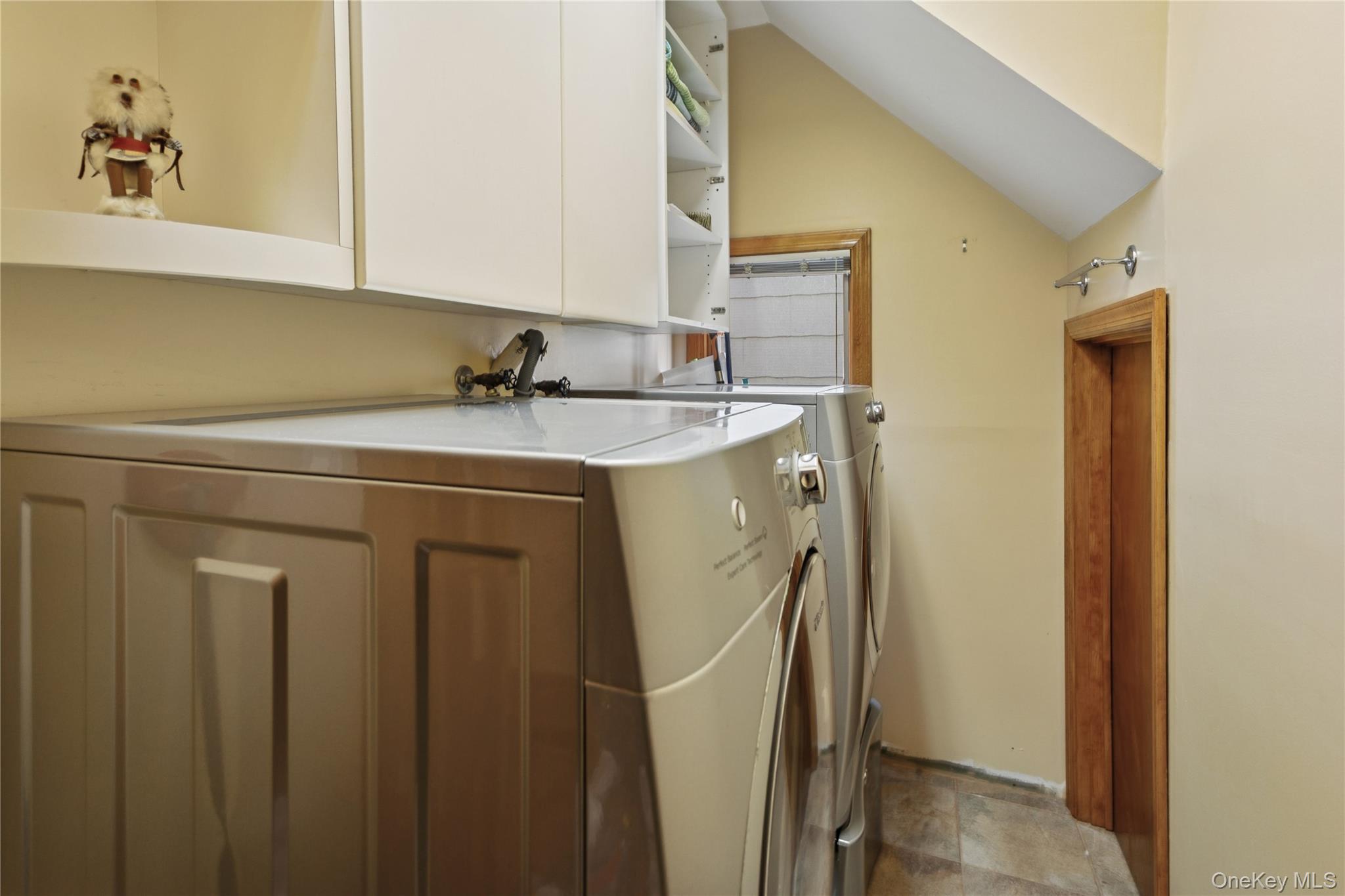 991 W Park Avenue, Long Beach, NY 11561