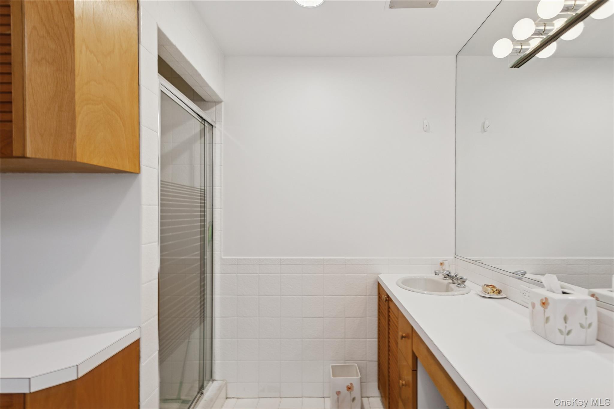 991 W Park Avenue, Long Beach, NY 11561