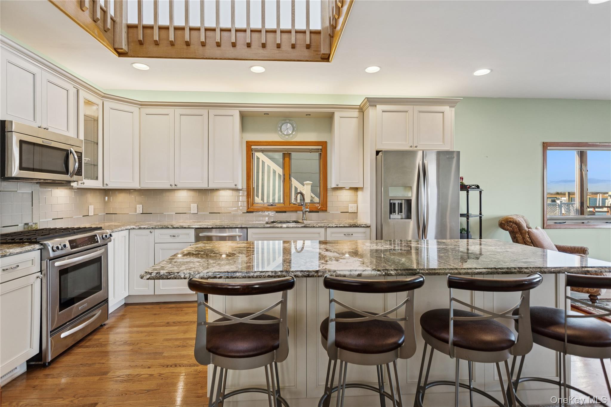 991 W Park Avenue, Long Beach, NY 11561