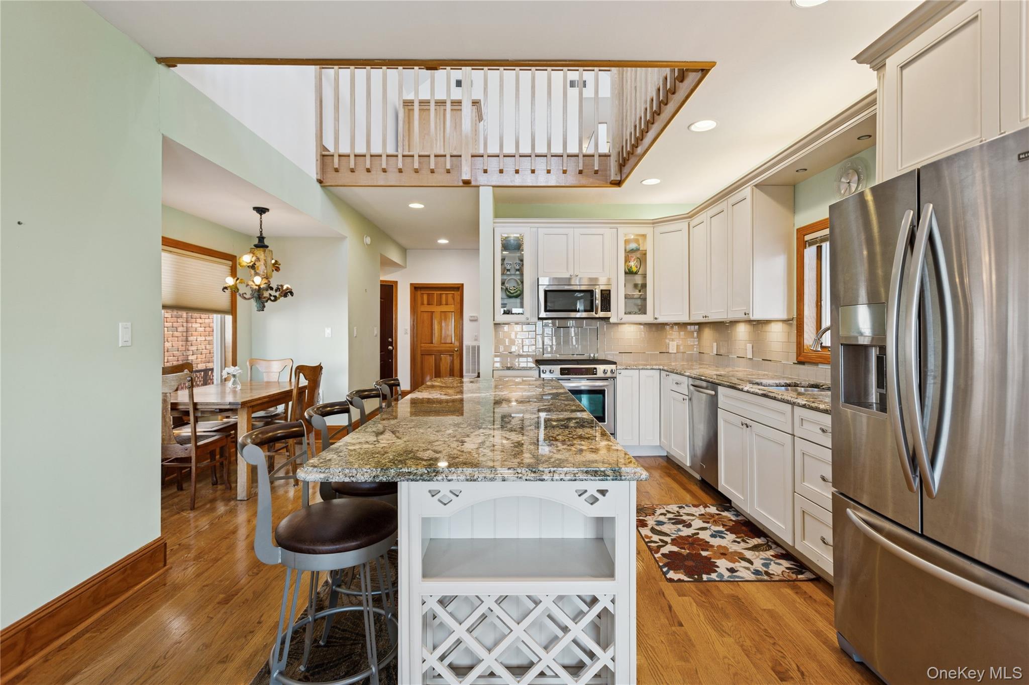 991 W Park Avenue, Long Beach, NY 11561