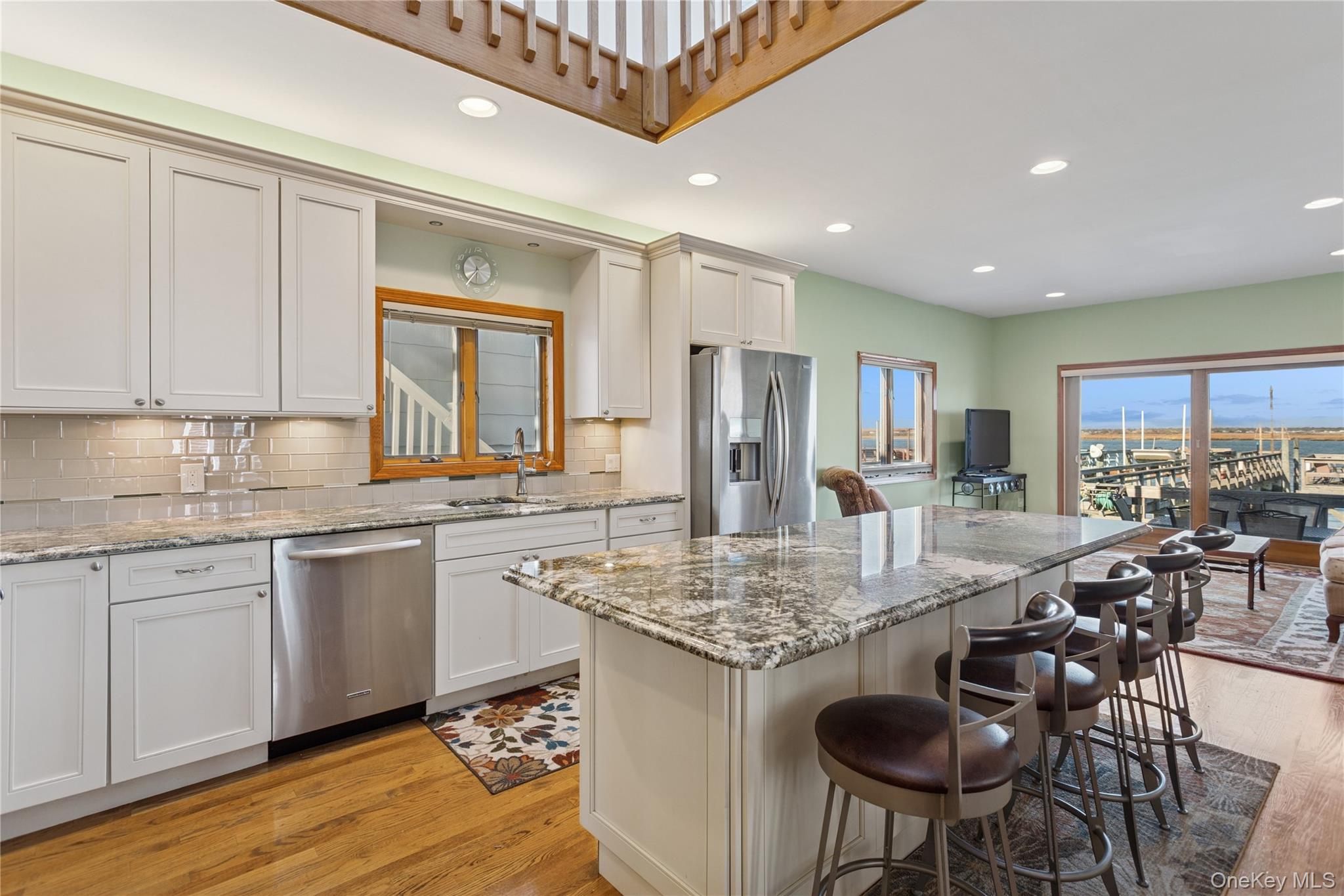 991 W Park Avenue, Long Beach, NY 11561