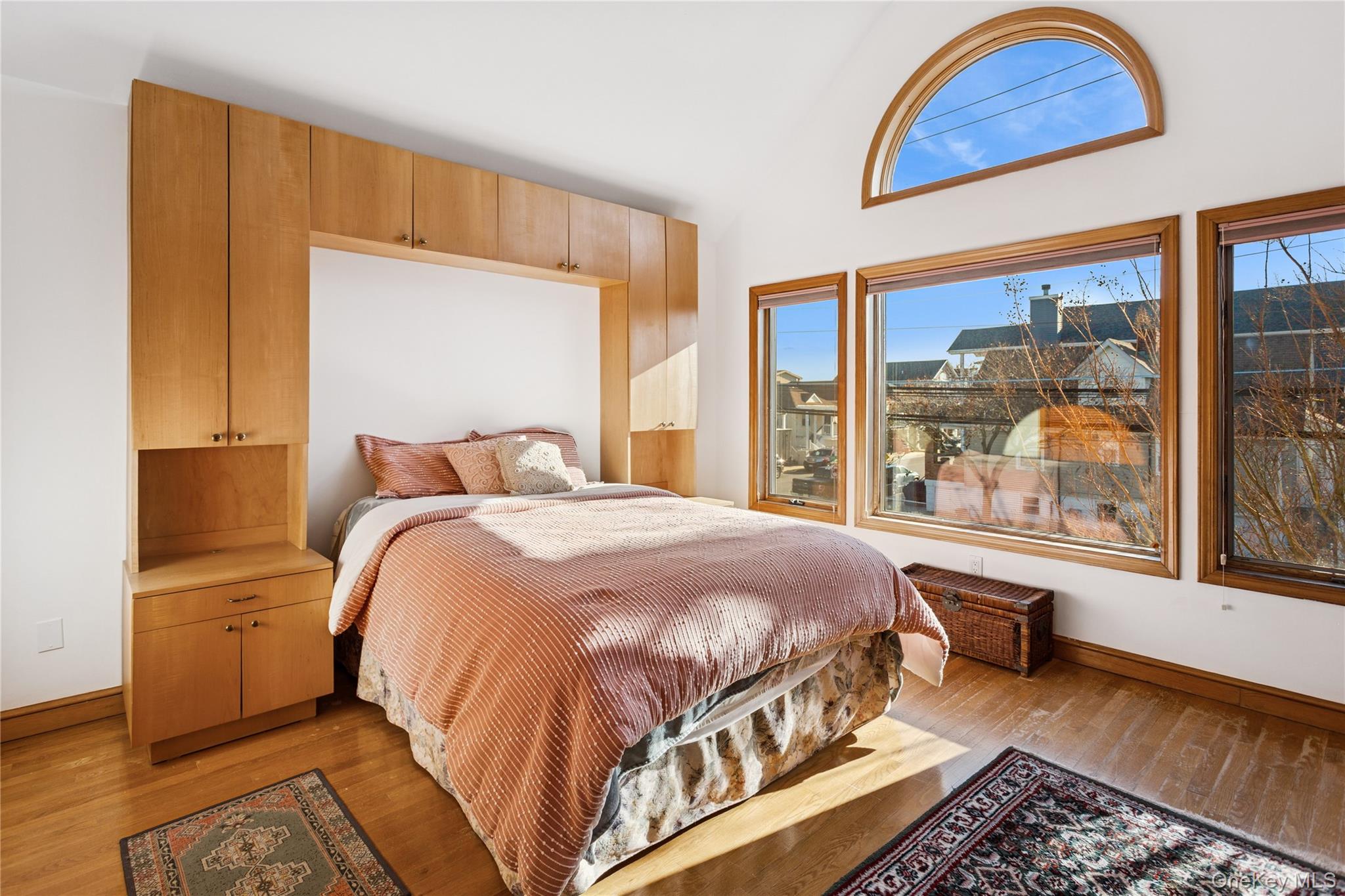 991 W Park Avenue, Long Beach, NY 11561