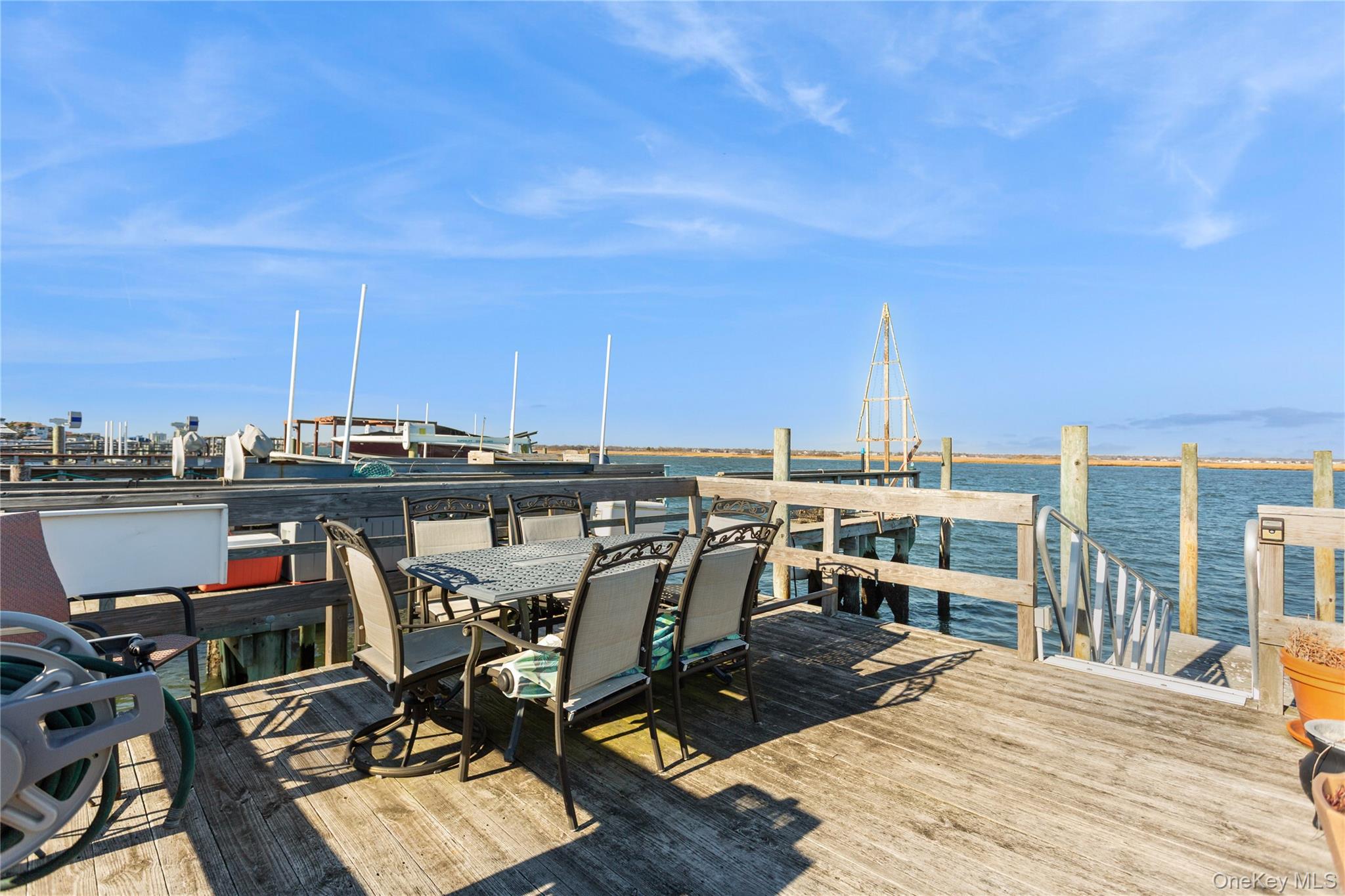 991 W Park Avenue, Long Beach, NY 11561